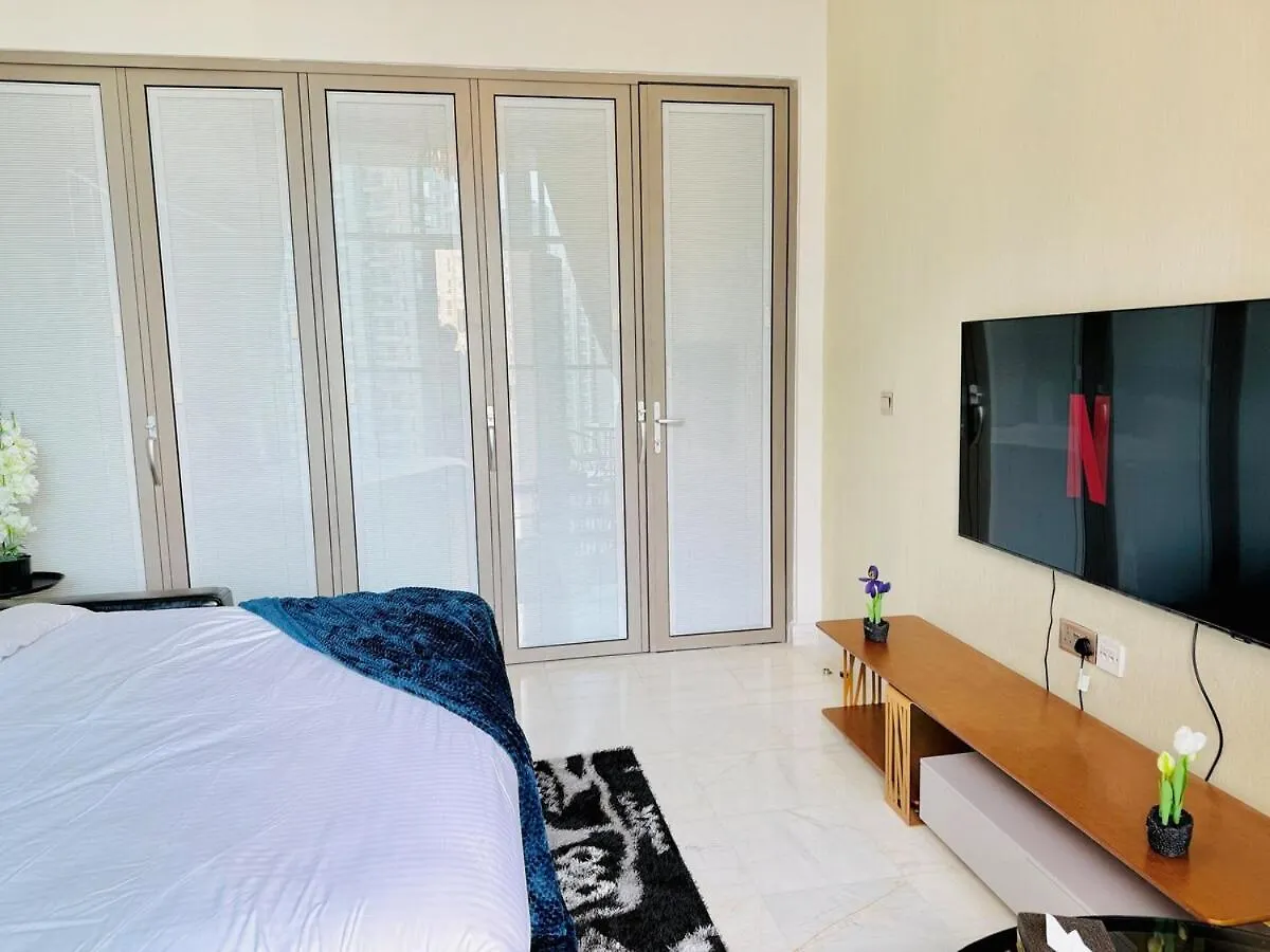 Apartamento 1Bhk Converted To 2Bhk Near Downtown Canal View Dubái