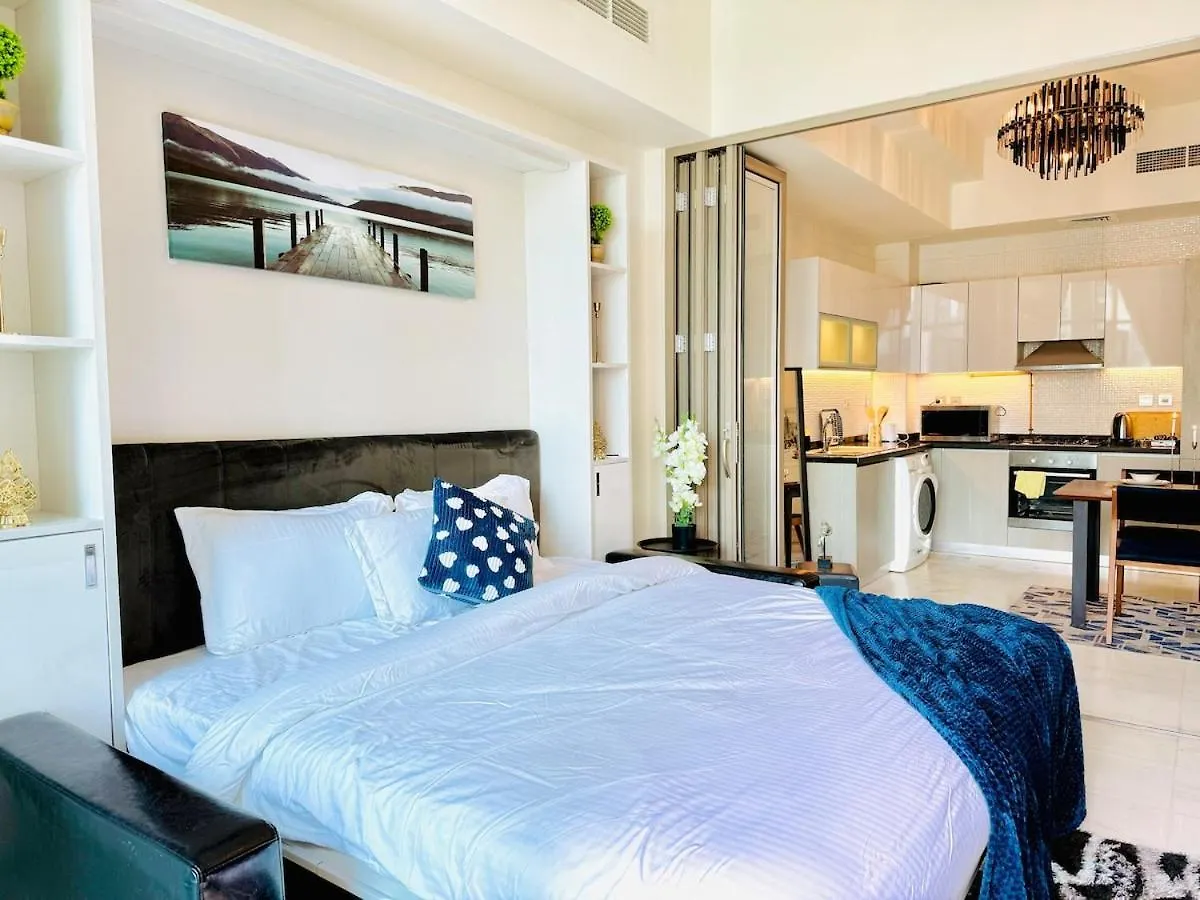 Apartment 1Bhk Converted To 2Bhk Near Downtown Canal View Dubai