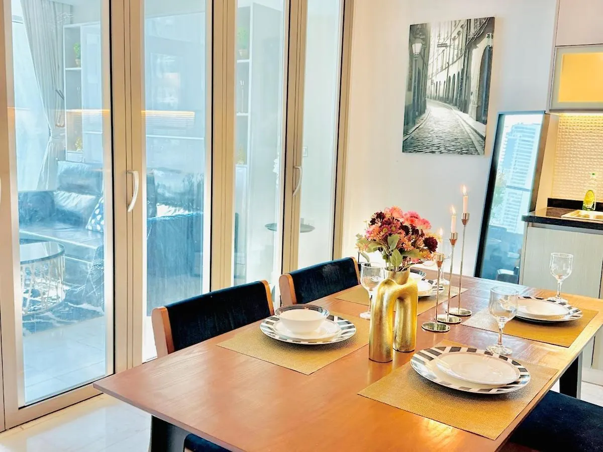 1Bhk Converted To 2Bhk Near Downtown Canal View Dubai