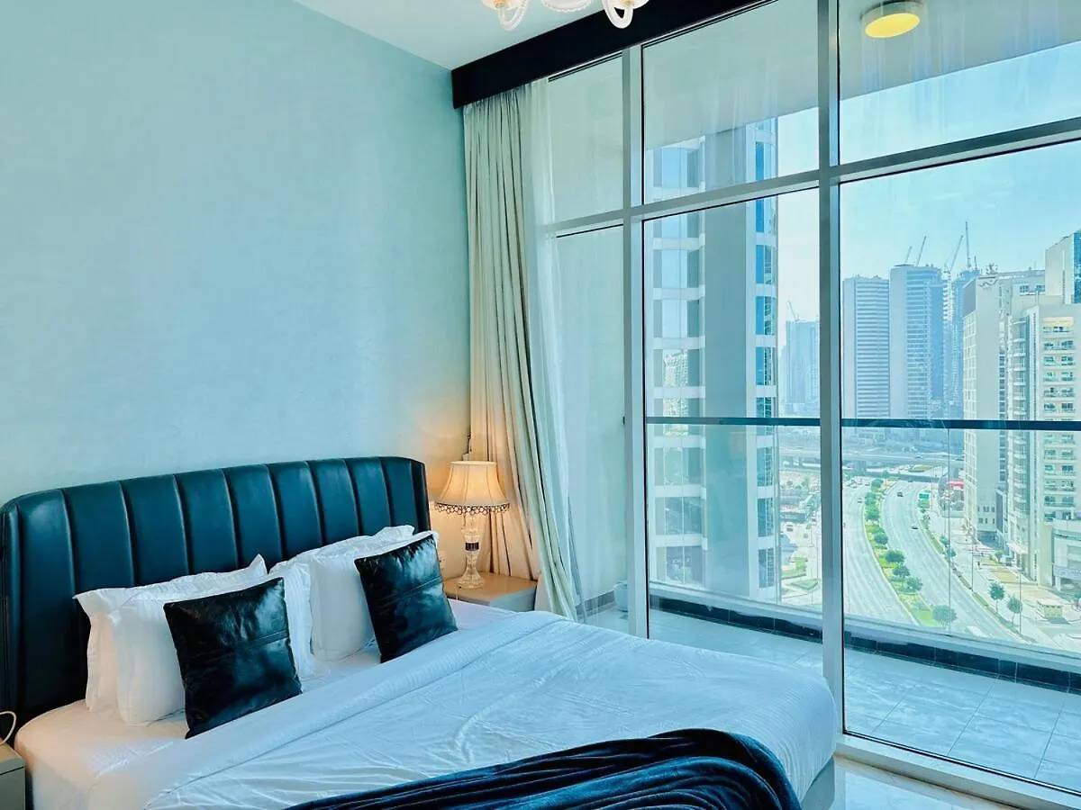 Apartment 1Bhk Converted To 2Bhk Near Downtown Canal View Dubai